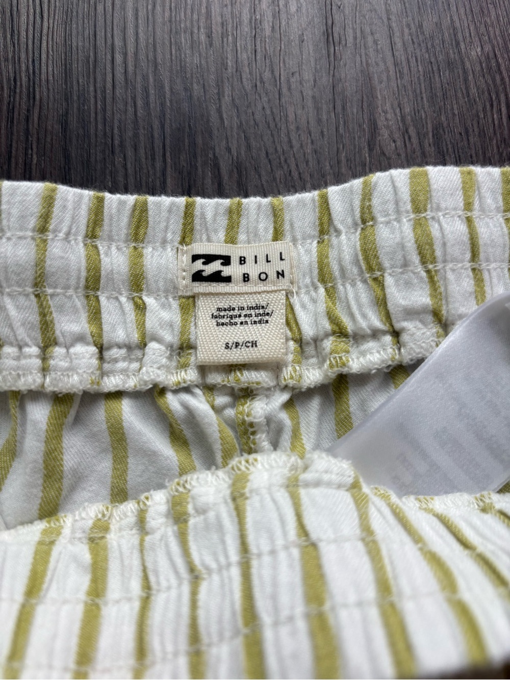 Billabong Short - Picture 2 of 5